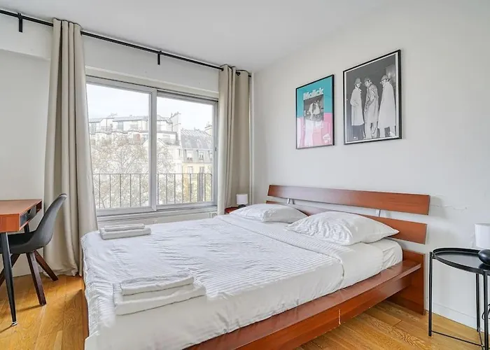 4 Pers. Moulin Rouge-pigalle Paris