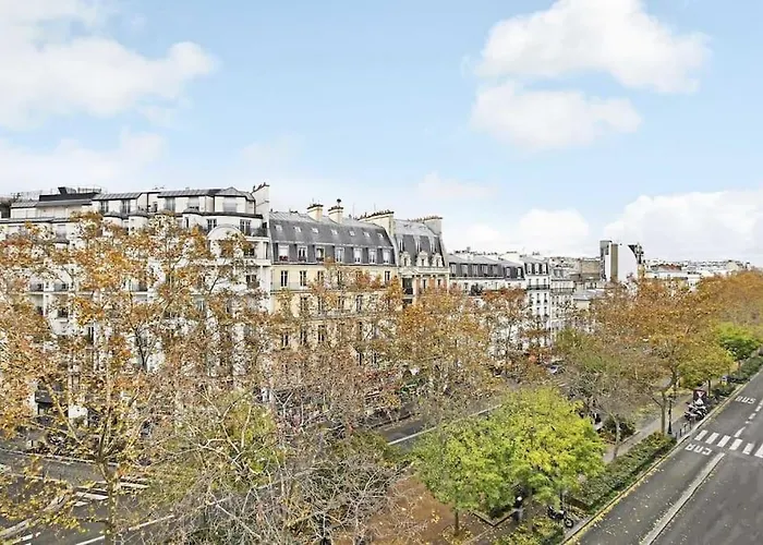 4 Pers. Moulin Rouge-pigalle Paris